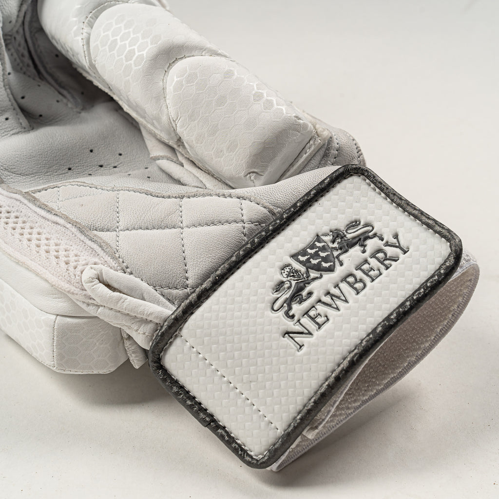 Newbery Player Gloves